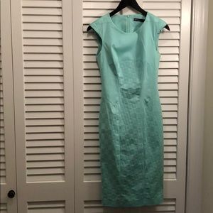 Designer Karen Millen mint green knee length dress